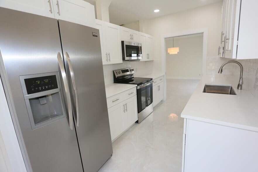 More Photos Of 1121 Bel Air Dr, Highland Beach Apartments For Sale