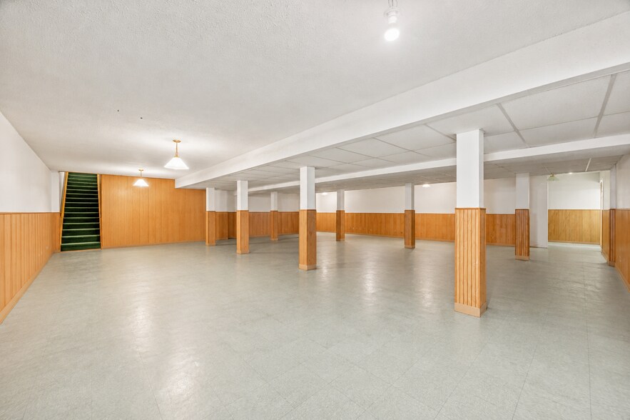 More Photos Of 161-163 High St, Holyoke Restaurant For Sale