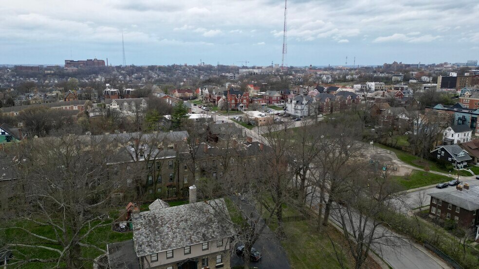 More Photos Of 2150 Alpine Pl, Cincinnati Office Residential For Lease