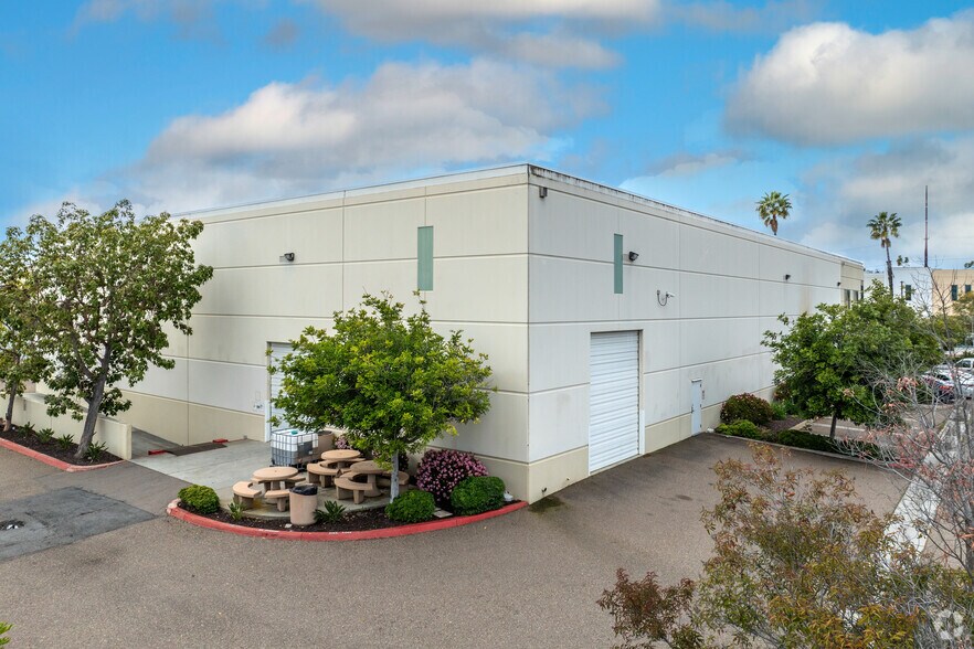 More Photos Of 13860 Stowe Dr, Poway Warehouse For Sale