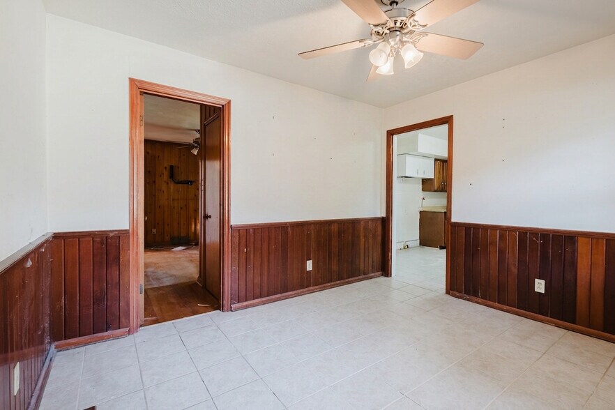 More Photos Of , Lexington Specialty For Sale