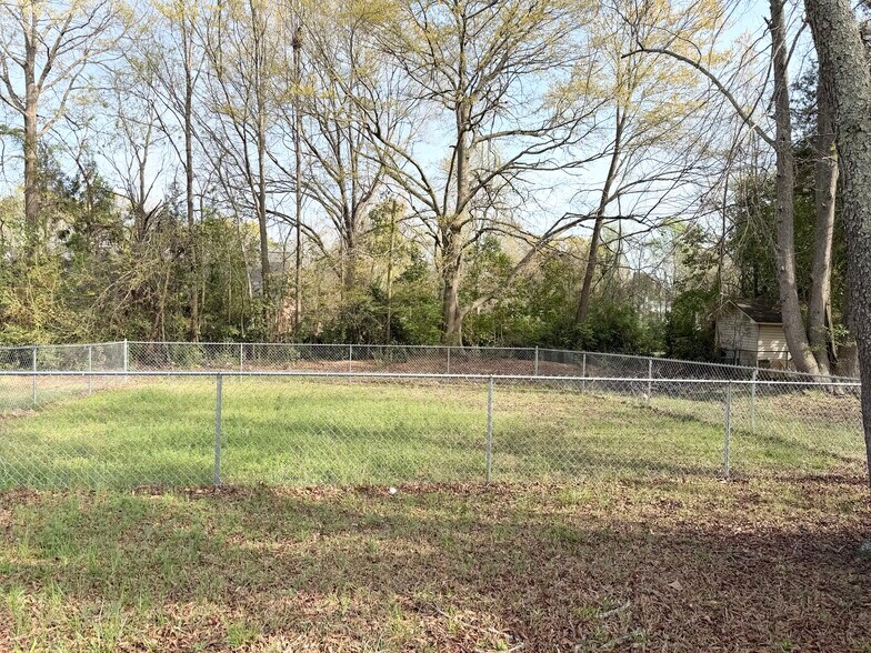 More Photos Of 403 S Logan St, Gaffney Office For Sale