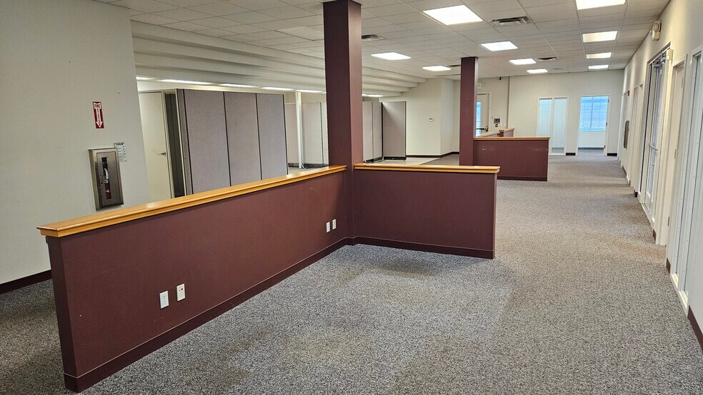 More Photos Of 8727 W Highway 2, Spokane Office For Sale