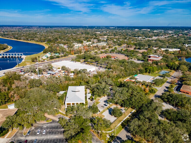 More Photos Of 3812 Coconut Palm Dr, Tampa Office For Lease