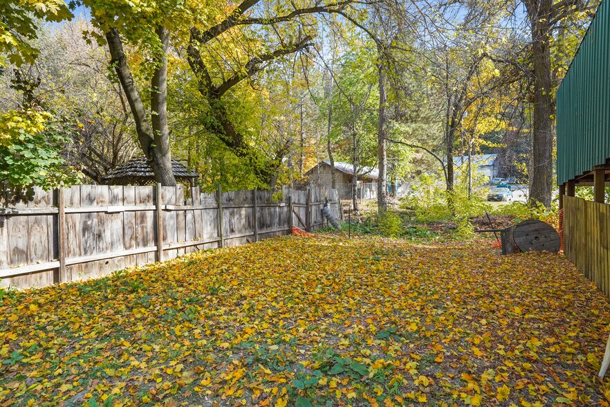 More Photos Of 4976 WA-25 Hwy, Hunters Bar For Sale