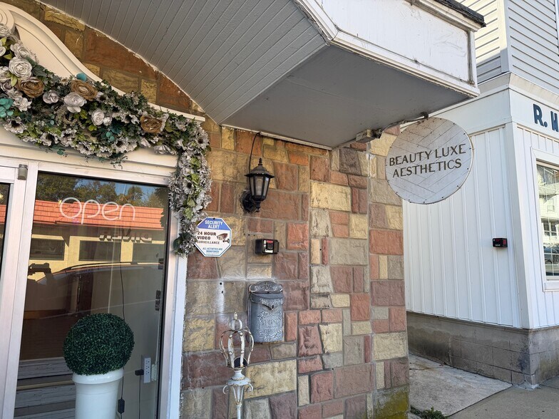 More Photos Of 1222 Main St, Northampton General Retail For Sale