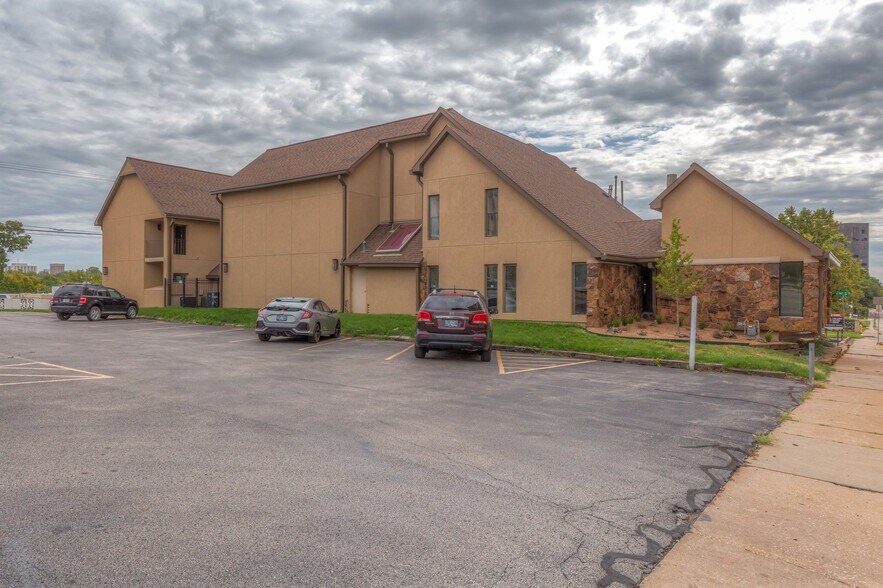 More Photos Of 1515 S Boulder Ave, Tulsa Office For Lease