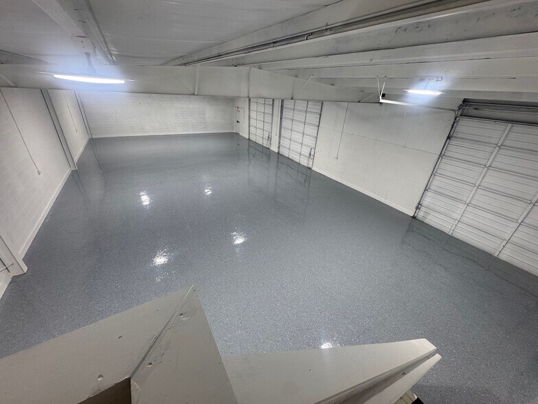 More Photos Of 5807 Star Ln, Houston Service For Lease