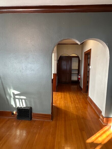 More Photos Of 9 Caulfield Ave, Camdenton Storefront Retail Office For Sale