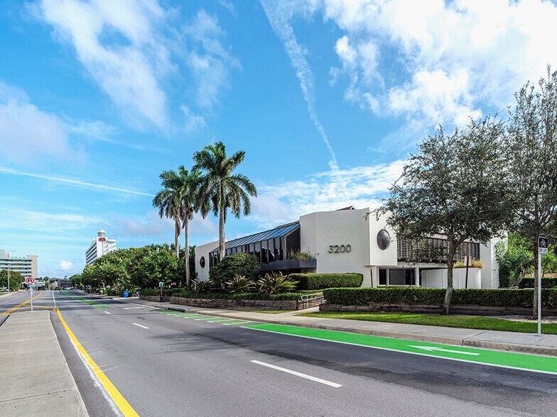 More Photos Of 3200 NE 14th Street Cswy, Pompano Beach Office For Sale