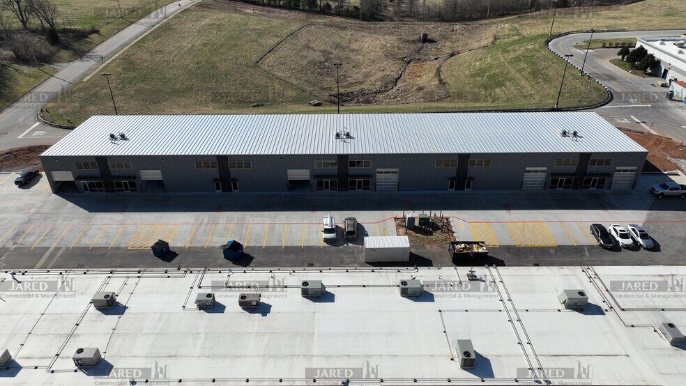 More Photos Of 1866 20th, Ozark Industrial For Lease