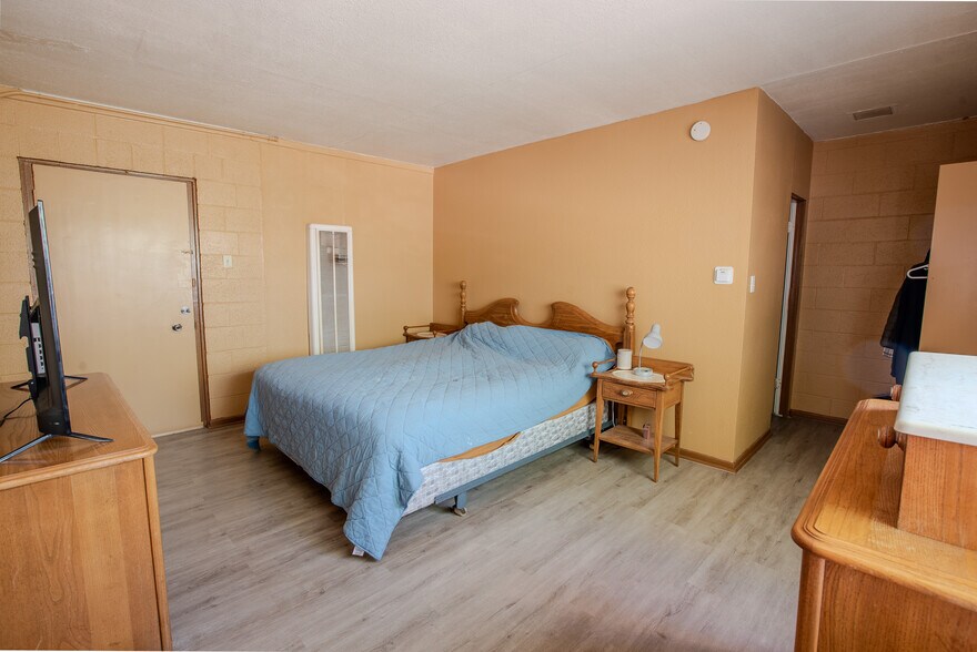 More Photos Of 1220 E Second St, Winslow Apartments For Sale