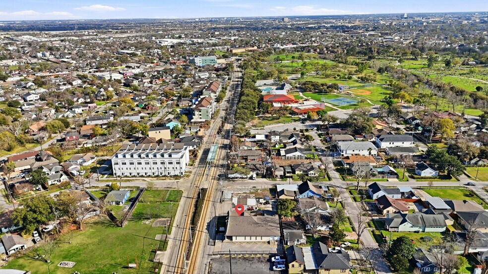 More Photos Of 3911 Fulton St, Houston Religious Facility For Lease