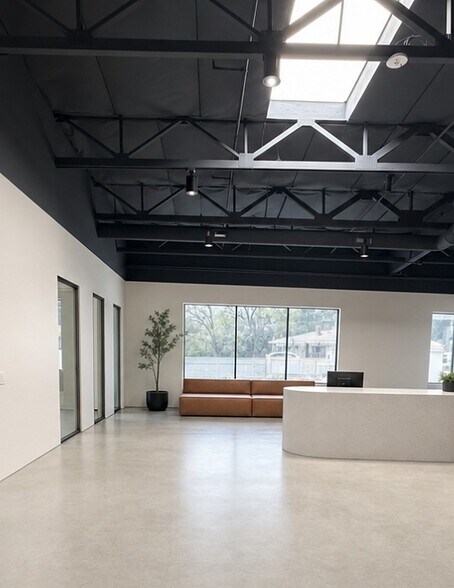 More Photos Of 4305 Auburn Blvd, Sacramento Coworking Space