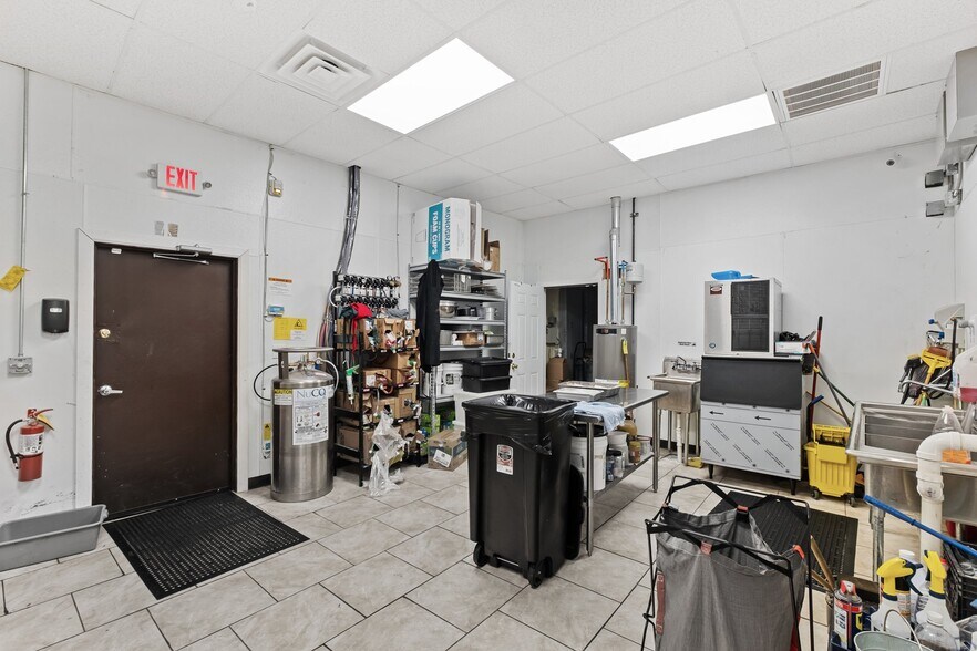 More Photos Of 3610 Page Blvd, Saint Louis Fast Food For Lease