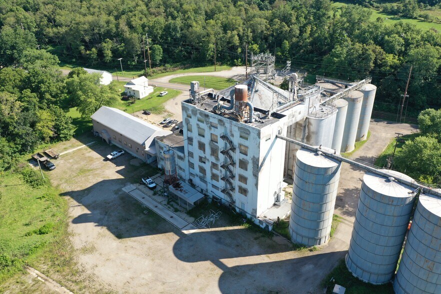 More Photos Of 945 Mill Rd, Loudonville Industrial For Sale