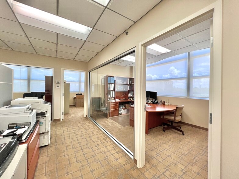 More Photos Of 1430 S Dixie Hwy, Coral Gables Office For Sale