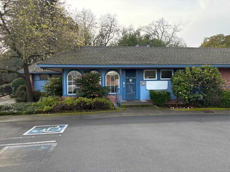 More Photos Of 30-36 Doctors Park Dr, Santa Rosa Medical For Lease