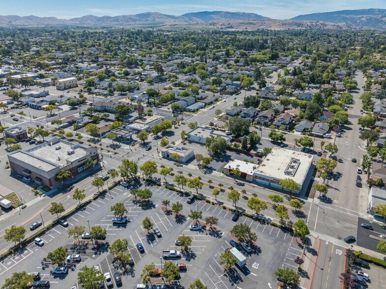 More Photos Of 1593 1st St, Livermore Fast Food For Lease