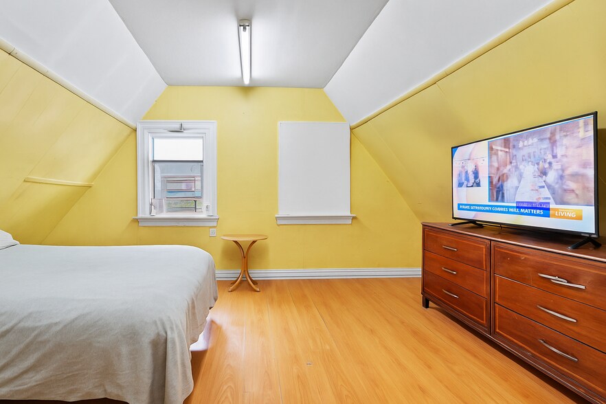 More Photos Of 350 E 193rd St, Bronx Apartments For Sale