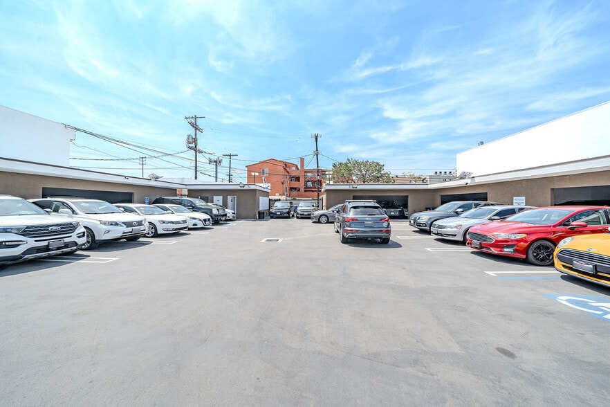More Photos Of 5716 W Manchester Ave, Los Angeles Office For Sale