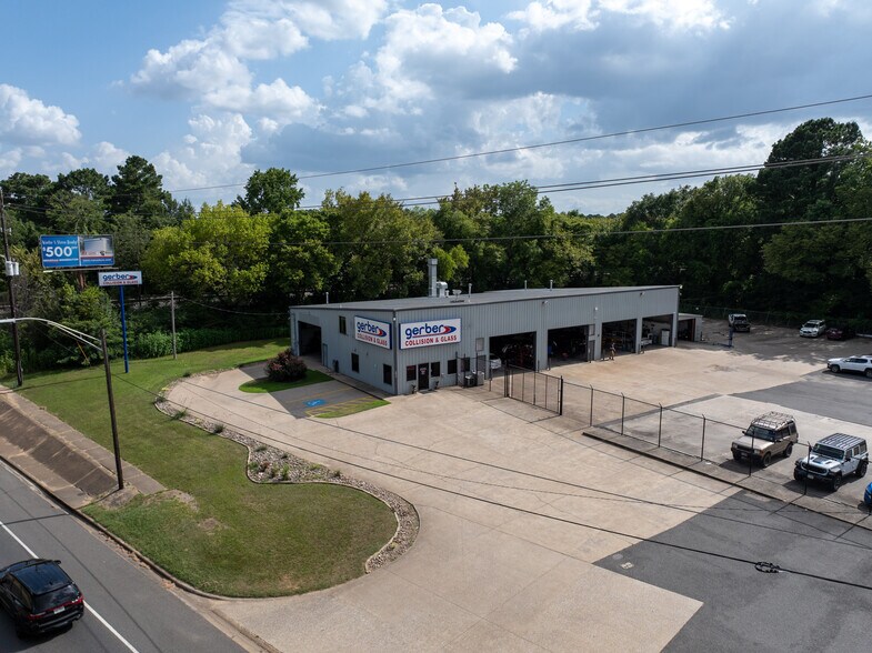 More Photos Of 3045 W Loop 281, Longview Auto Repair For Sale