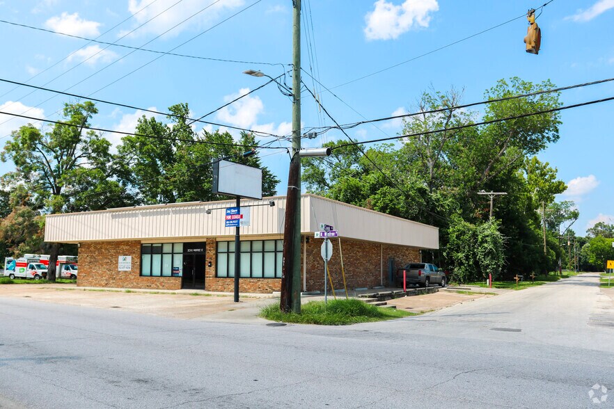 Primary Photo Of 201 N Winfree St, Dayton Office For Sale