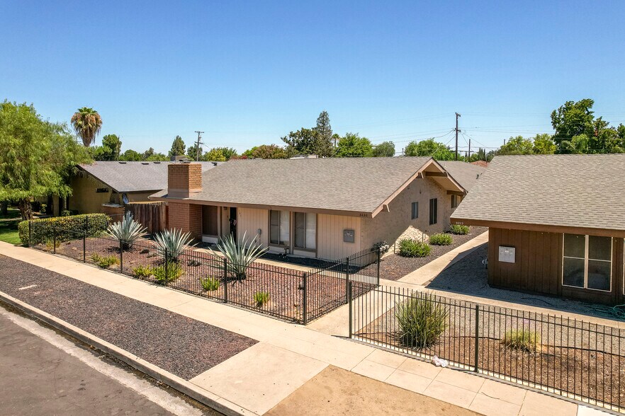 More Photos Of 3232 N Anna St, Fresno Specialty For Sale