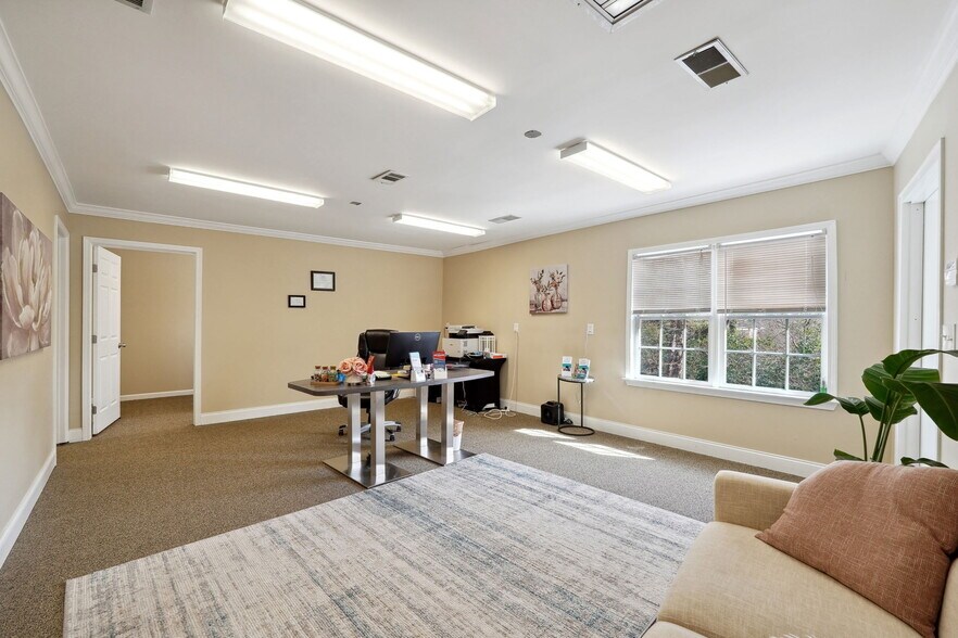 More Photos Of 1137 Alpharetta St, Roswell Office Residential For Lease