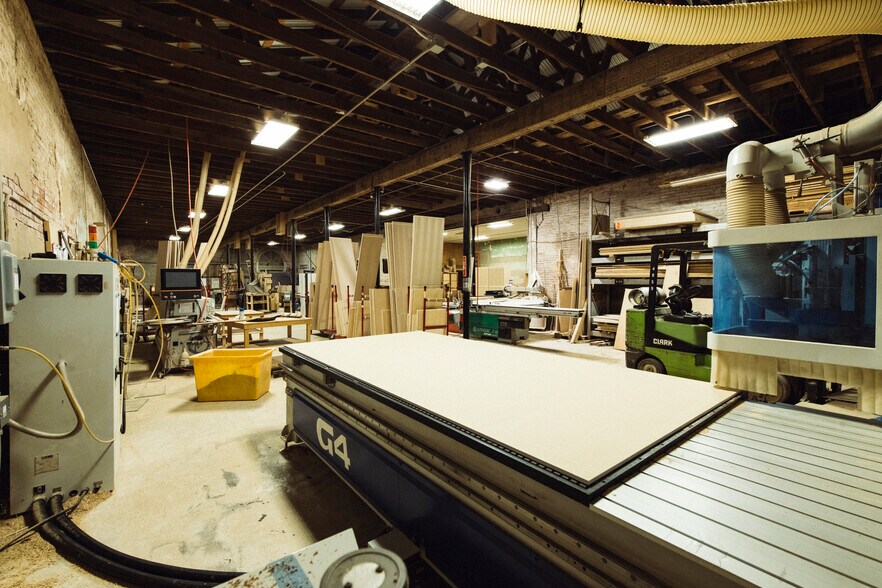 More Photos Of 75 Main St, Maxwell Warehouse For Sale