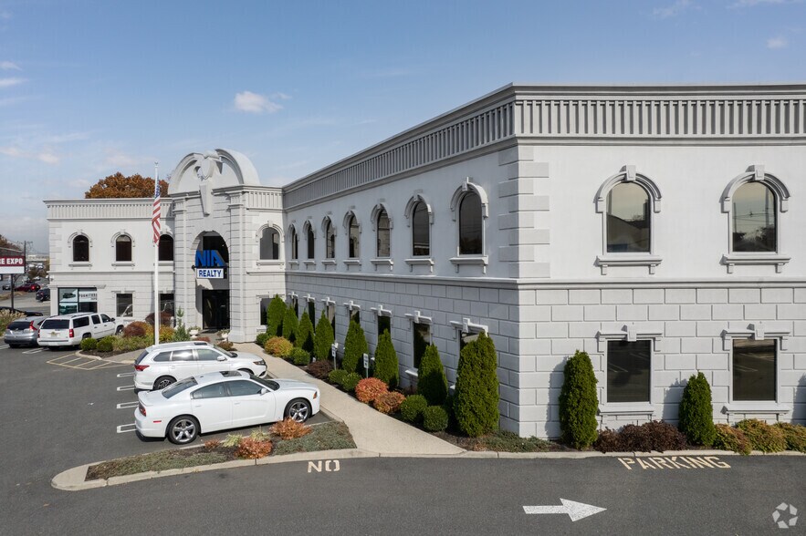 More Photos Of 66 N Route 17, Paramus Office For Lease