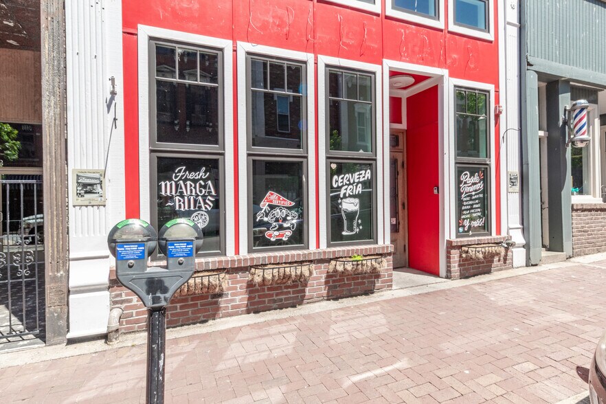 More Photos Of 125 Franklin St, Clarksville Storefront Retail Residential For Sale