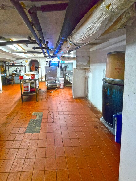 More Photos Of 609 Franklin Ave, Brooklyn General Retail For Lease