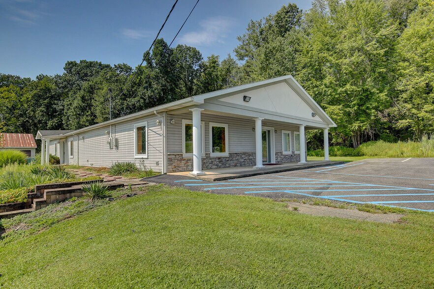 More Photos Of 1980 Pa-54 Hwy, Montgomery Office For Sale