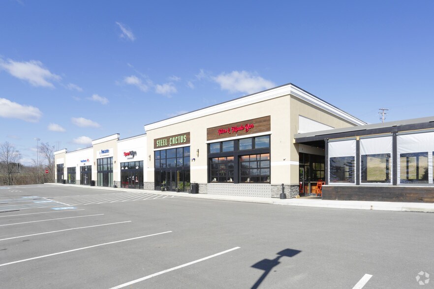 Primary Photo Of 1001 Cool Springs Dr, Bethel Park Freestanding For Lease