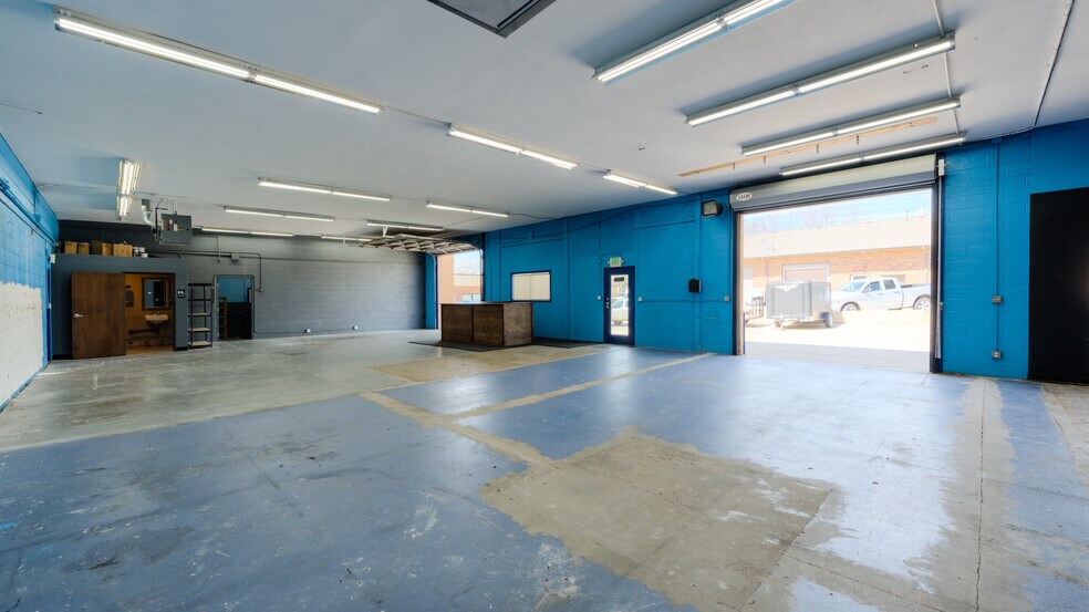 More Photos Of 776 W Baseline Rd, Lafayette Warehouse For Lease
