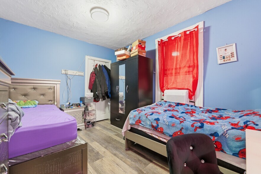 More Photos Of 200 Madison Ave, Perth Amboy Apartments For Sale
