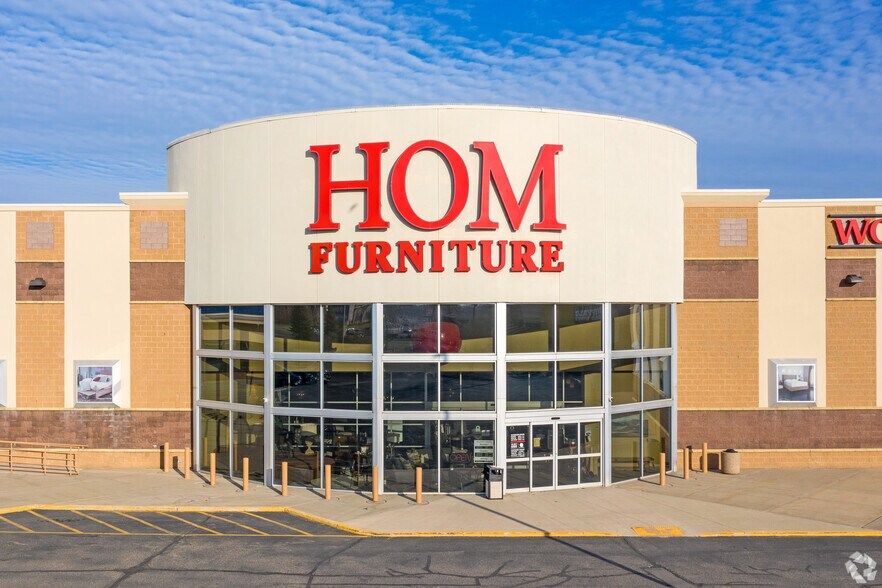 More Photos Of 3701 W Division St, Saint Cloud Unknown For Lease