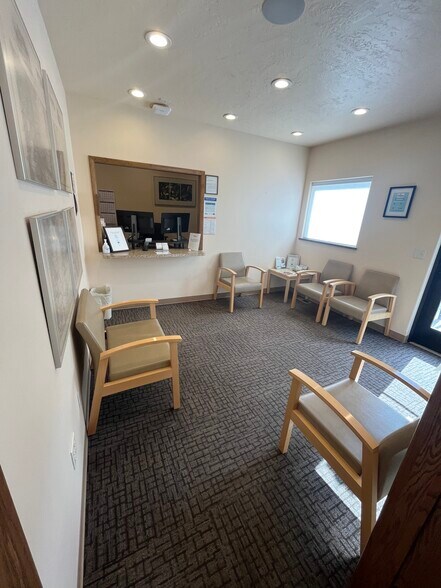 More Photos Of 175 N 1st St, Lander Healthcare For Lease