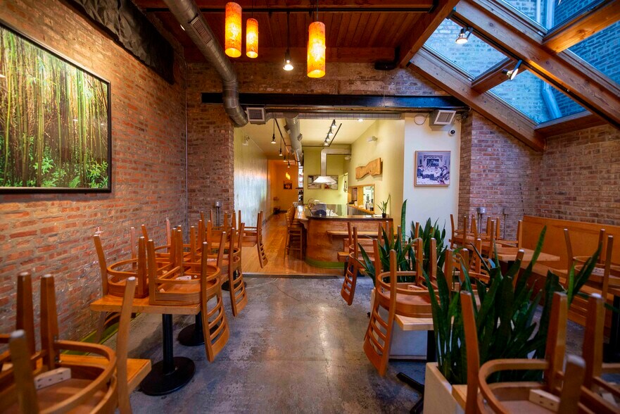 More Photos Of 1829 W Chicago Ave, Chicago Storefront Retail Residential For Lease