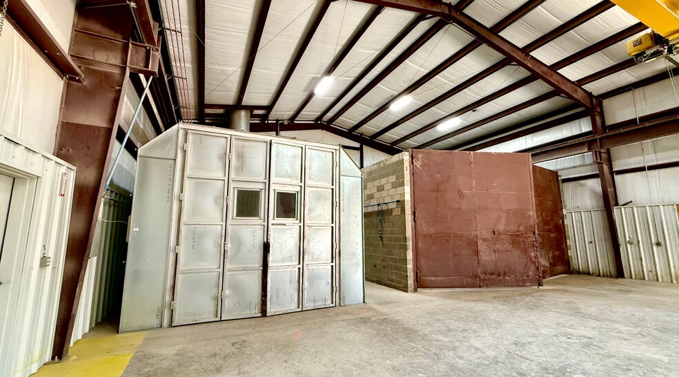 More Photos Of 4617 S County Rd 1210 rd, Midland Warehouse For Lease