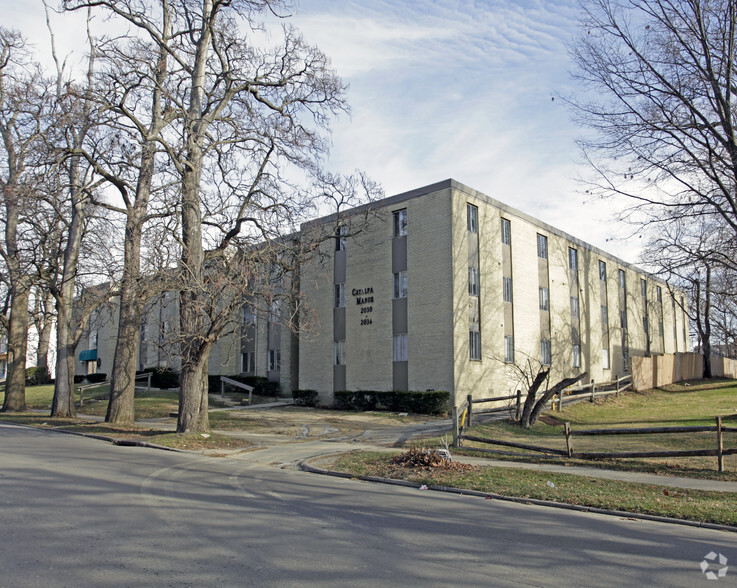 Primary Photo Of 2030-2036 Catalpa Dr, Dayton Apartments For Sale