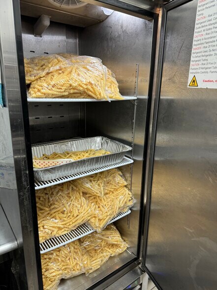 More Photos Of 1600 E Saint Georges Ave, Linden Restaurant For Sale