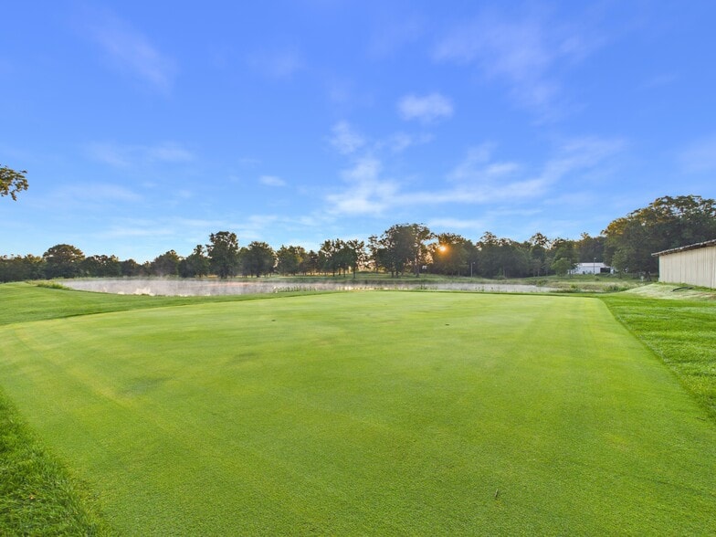 More Photos Of 7453 400 S, Marion Sports And Entertainment For Sale