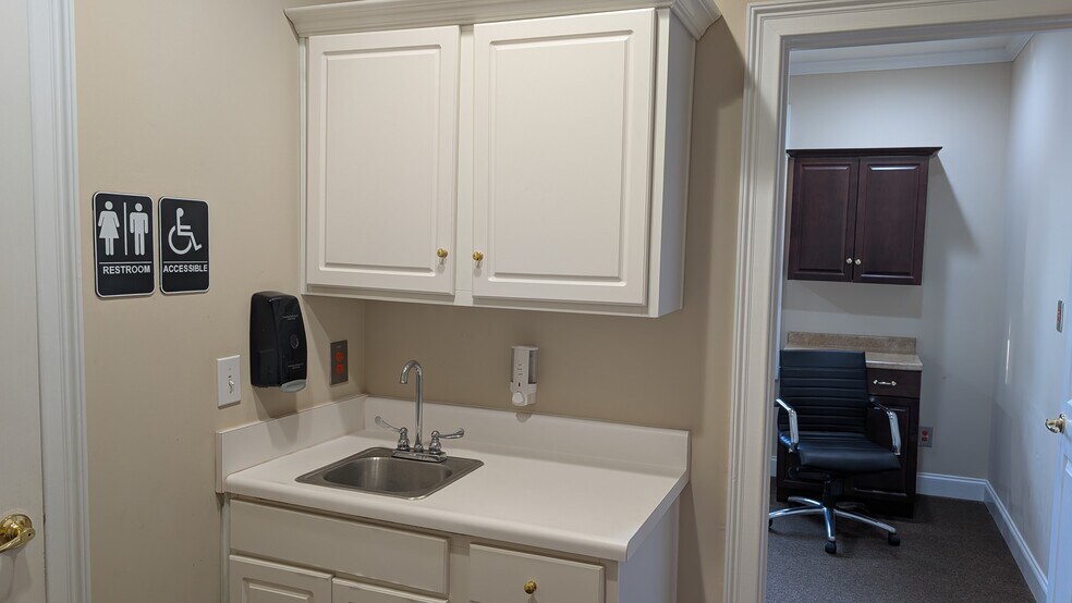 More Photos Of 6045 Southard Trce, Cumming Office For Lease