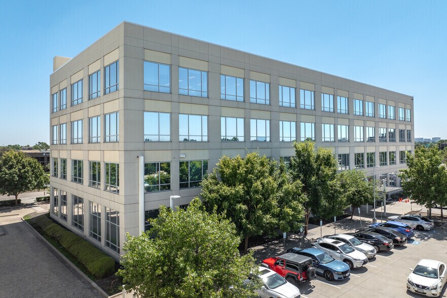 More Photos Of 17051 N Dallas Pky, Addison Medical For Lease