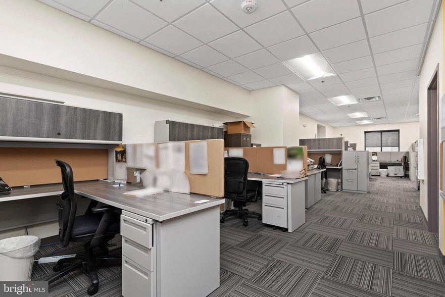 More Photos Of 100 W Franklin St, Hagerstown Office Residential For Lease