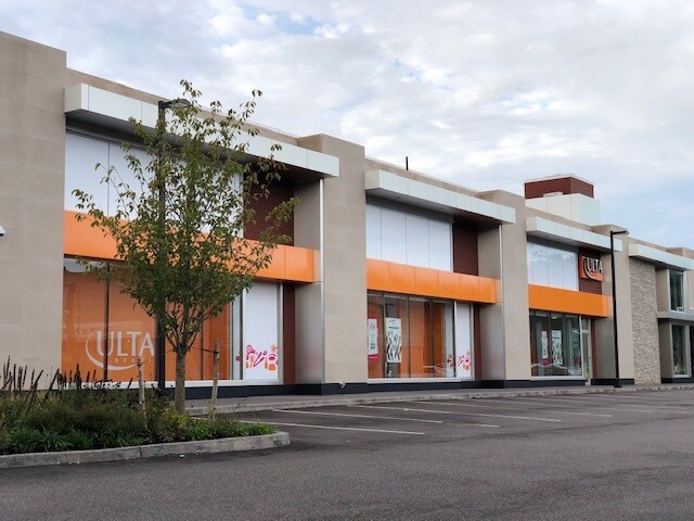 More Photos Of 30 Glen Cove Rd, Greenvale Storefront Retail Office For Lease