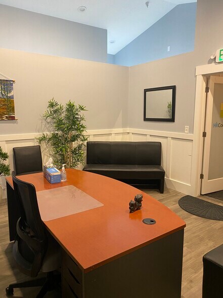 More Photos Of 9571 S 700 E, Sandy Office For Lease