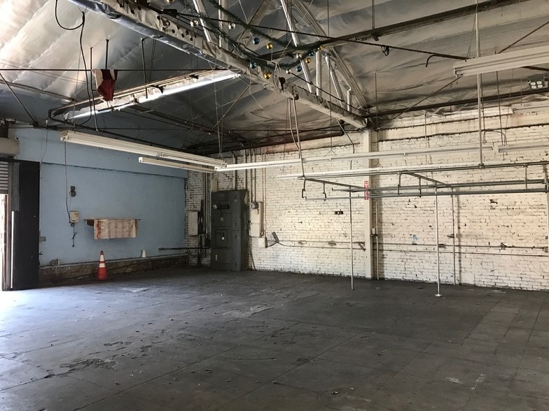 More Photos Of 3805 Avalon Blvd, Los Angeles Manufacturing For Sale
